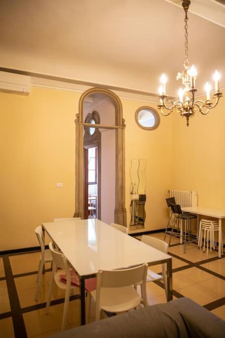 Nice Apartment Near The Basilica Of San Lorenzo ฟลอเรนซ์ ภายนอก รูปภาพ